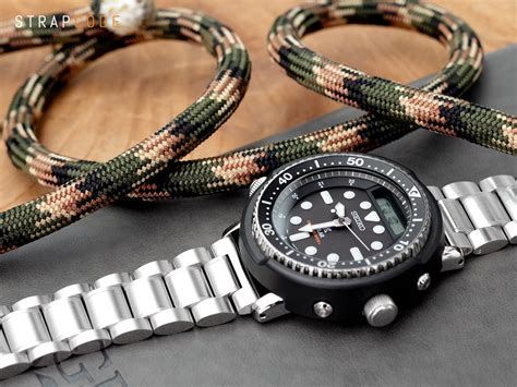 Tool-free Removal: Entwine Watch Band’s Revolutionary Pull-Twist