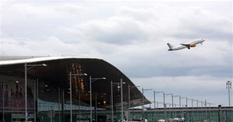 Nou rècord històric l aeroport del Prat supera per primer cop els 55