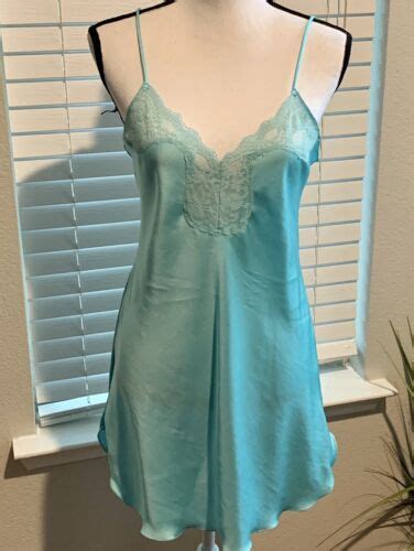 Victorias Secret Babydoll Negligee Gem