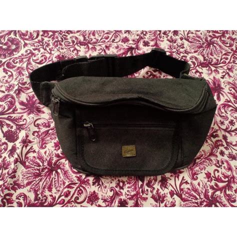 Jual BERMUTU Tas Pinggang Olahraga Elizabeth Waist Bag Hitam Pria