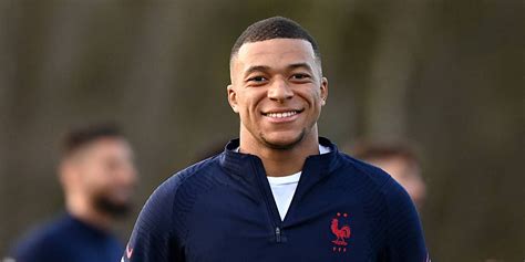 Kylian Mbappé Patron Du Psg Et Du Football Français