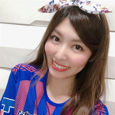 橘ゆりかさんのインスタグラム写真 橘ゆりかinstagram「青赤stayhome週間 ﻿ みなさんお家で楽しんでますか😊🏠﻿ ﻿