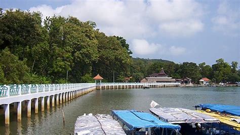 4 Objek Wisata Menarik Yang Bisa Kamu Jelajahi Di Pantai Ayah Kebumen