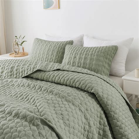 Sage Green Quilt Queen Size Bedding Sets With Pillow Shams Lightweight