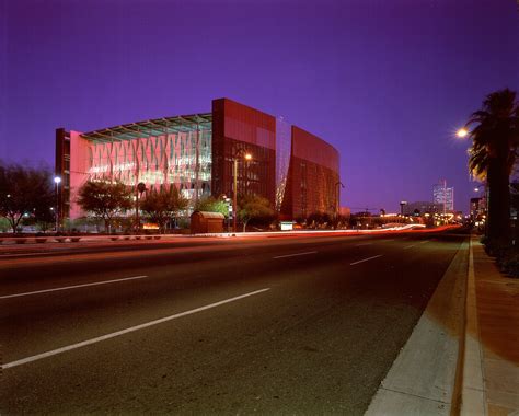 Gallery of Burton Barr Central Library / bruderDWLarchitects - 18