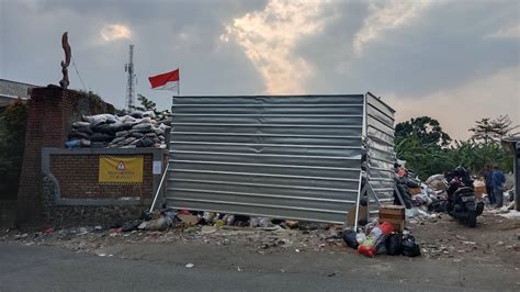 Tpa Darurat Sarimukti Dioperasikan Sampah Di Bandung Masih Menumpuk