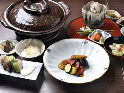 大阪 Nishishinsaibashi Yuno Kaiseki Restaurant in Osaka Japan