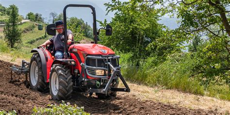 Piccolo Trattore Agricolo A Ruote Differenziate Tigre Antonio