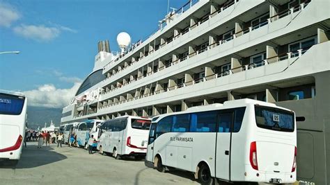 Sewa Bus Pariwisata Makassar Dunia Tour