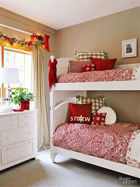 43 Beautiful Christmas Bedroom Decorations Ideas Ecstasycoffee