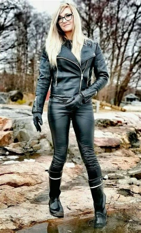 Leather Gloves Leather Pants Leder Outfits Waders Confident Woman