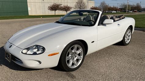 2000 Jaguar Xk8 Convertible For Sale At Auction Mecum Auctions