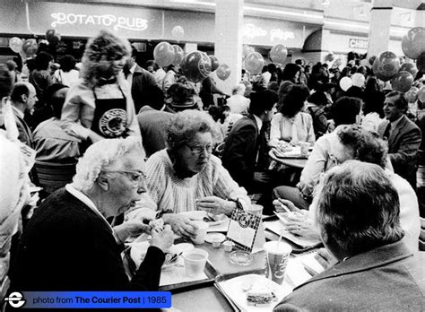 Echelon Mall shoppers crowding the food court in 1985. : r/SouthJersey