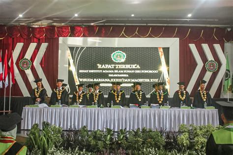 Alhamdulillah Tahun Ini INSURI Ponorogo Mewisuda 141 Sarjana Dan 93