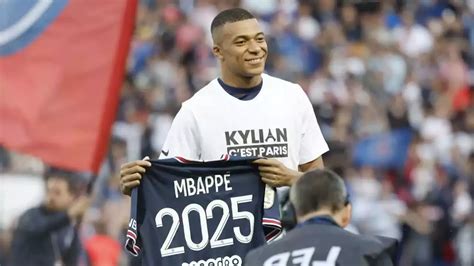 Carlo Ancelotti revient sur la prolongation de Kylian Mbappé au PSG