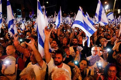 Tens Of Thousands Of Israelis Again Protest Against Judicial Reform