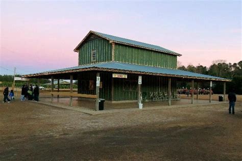 Mikes Farm In North Carolina Is Home To An Amazing Restaurant