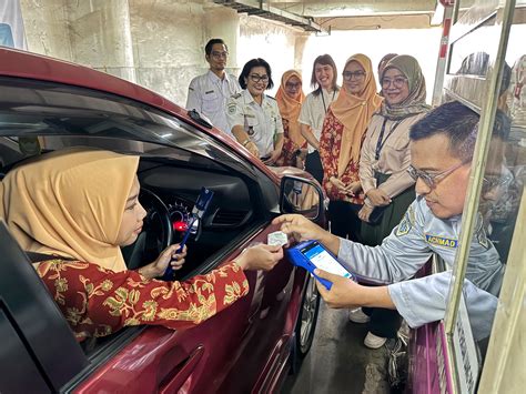 Mudahkan Transkaksi Dishub Surabaya Sediakan Pembayaran Cashless Di 7