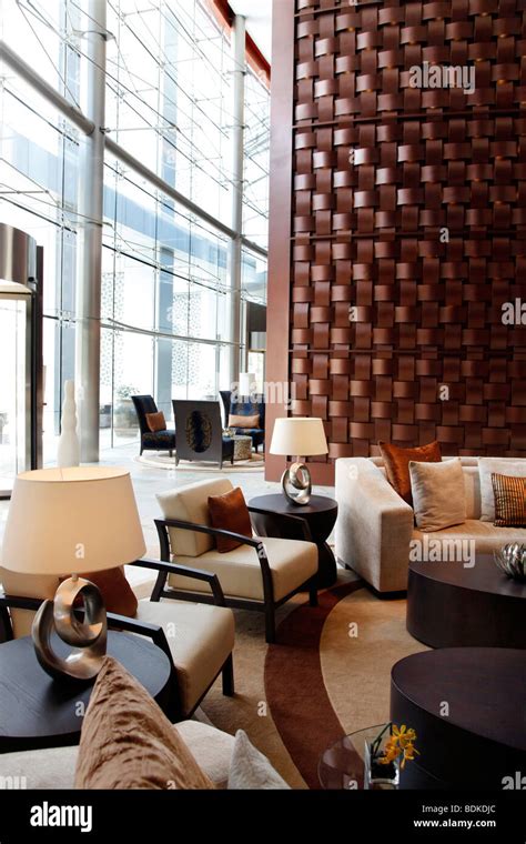 Dubai luxury hotel room interior hi-res stock photography and images ...