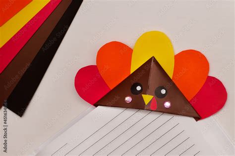 Step By Step Instructions For Making Diy Turkey Corner Bookmarks For