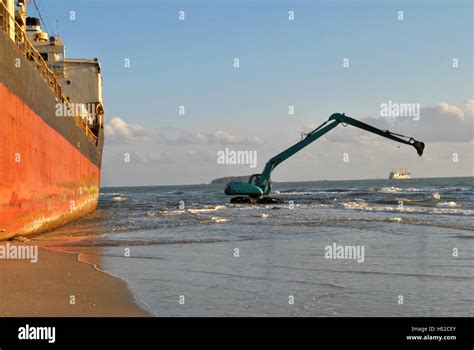 Ran Aground Oil Tanker Ship In Thailand Stock Photo Alamy