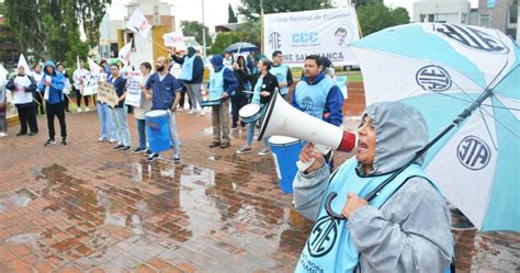 Reclamo De Las Y Los Monotributistas De Salud Por El Pase A Planta