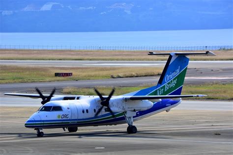 オリエンタルエアブリッジ Bombardier DHC 8 200 JA802B 長崎空港 航空フォト by HISAHIさん 撮影