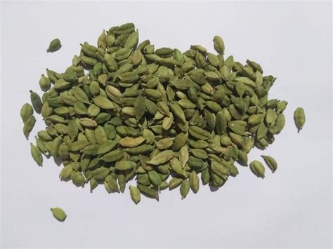 Bold Green Cardamon Packaging Type Gunny Bag Cardamom Size Mm At