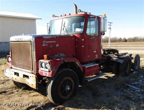 1980 Gmc General Semi Truck In Belleville Ks Item Dd3829 Sold Purple Wave