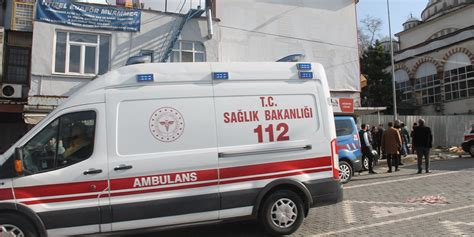 İki grup arasında bıçaklı kavga 1 ölü 3 yaralı