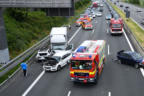 Unfall A Heute Gestern Aktuelle Unfallmeldungen Von Der A Tag