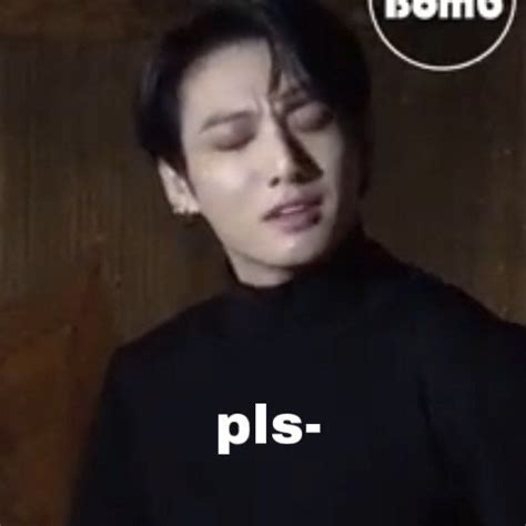 Pin By Btsvvvvs On Bts Memes Bts Memes Hilarious Meme Faces Bts