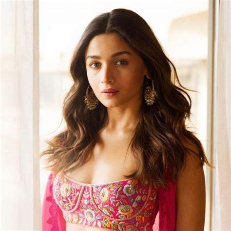 Alia Bhatt Photos Biography Age Videos Latest News Vogue India