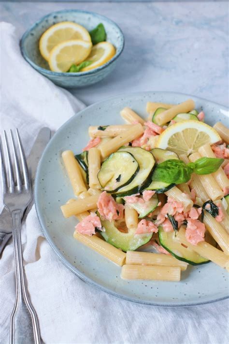 Pasta Met Gerookte Zalm En Courgette Jaimy S Kitchen