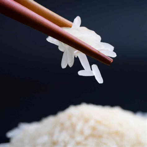 How to Eat Rice with Chopsticks - Photos + Video Instruction