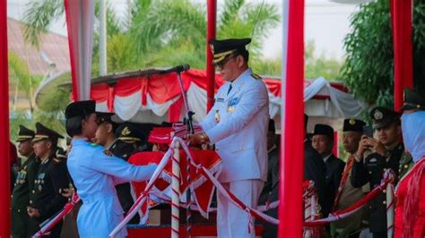 Pimpin Upacara Pengibaran Bendera Merah Putih Hut Ri Ke 78 Ini Pesan