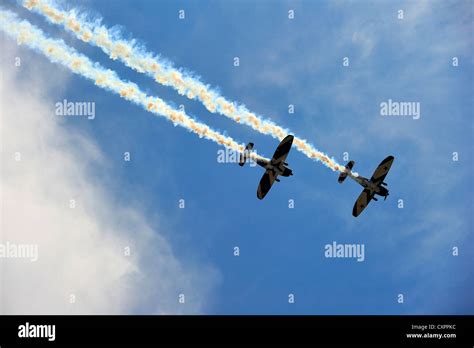 Aerobatic Aerobatics Hi Res Stock Photography And Images Alamy