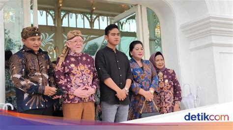 Gibran Didoakan Sri Radya Keraton Sumedang Larang Jadi Presiden