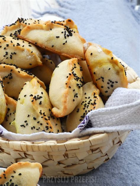 Pieczone Pierogi Z Kurczakiem Przepis PrzyslijPrzepis Pl