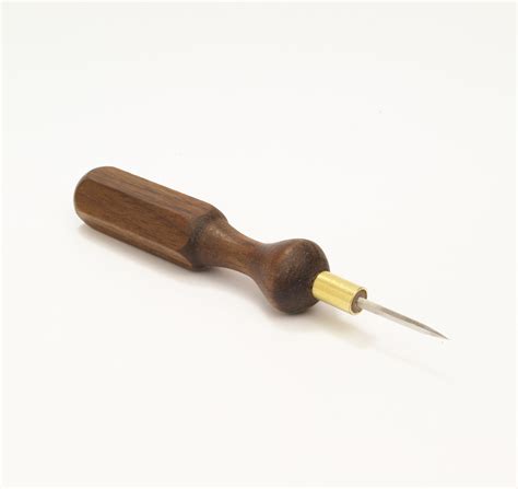 Sewing Awl - Fine Leatherworking