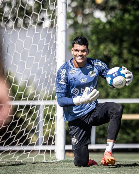 Brazão Admite Misto De Emoções Em Estreia No Santos Fc Após Lesão De