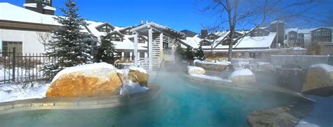 Experience all hotel Manoir Saint-Sauveur has to offer.