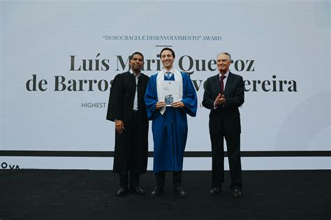 Prof Cavaco Silva Na Entrega De Diplomas Da NOVA SBE Gabinete Sacramento