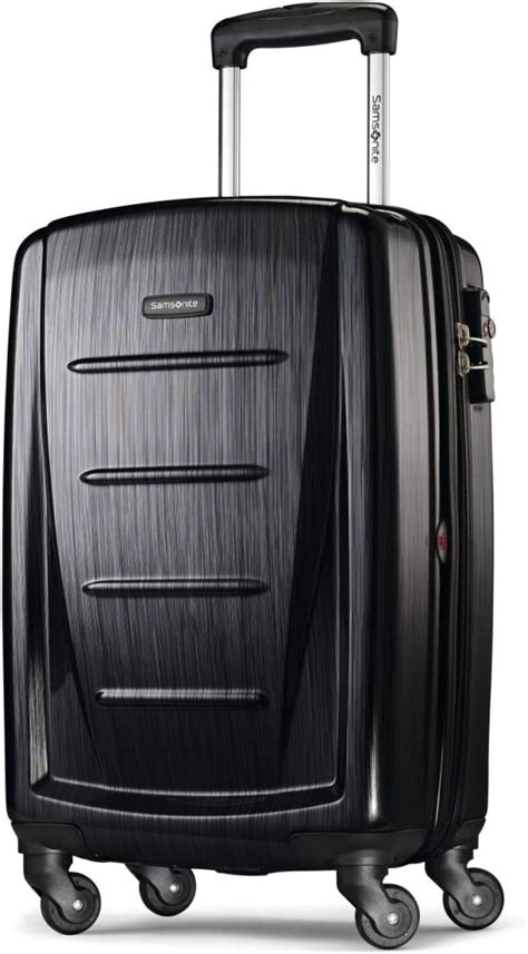 10 Best Luggage For Flight Attendants And Flight Crew 2023