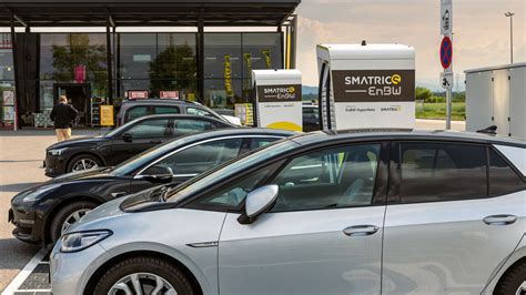 Elektromobilit T Bis Zu Neue Ladestandorte Bei Rewe In Sterreich