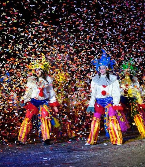 Feste e le sfilate del Martedì Grasso per il Carnevale 2024 a Napoli e