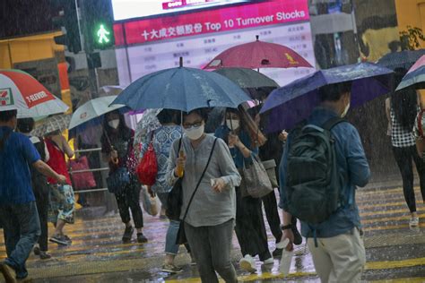 天文台︰强雷雨带影响本港 发出今年首个黄雨警告 料短期内或受冰雹影响 星岛日报