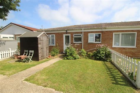 Hebrides Walk Kings Park Eastbourne Bn23 2 Bed Semi Detached Bungalow