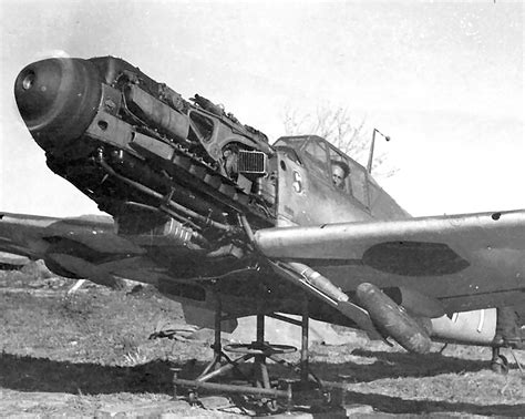 Asisbiz Messerschmitt Bf 109e1b Iiijg26 Undergoing Landing Gear