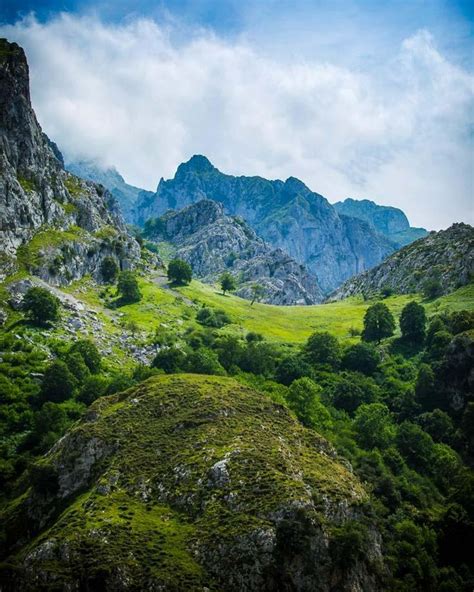 Hiking Picos De Europa The Ultimate Guide Free Maps Kevmrc